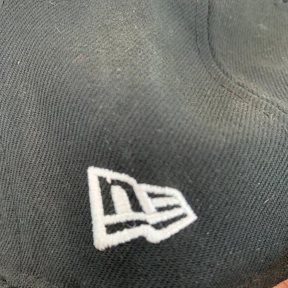 Mens NBA LA Lakers Black Cap New Era 9Fifty Snap Back OS NWT 7736 - Picture 7 of 7